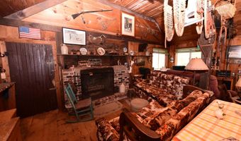 211 High St, Albany, NH 03818