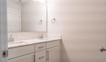 101 Bluegrass Ct, Aberdeen, NC 28315