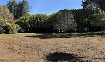 1300 HAMPTON Rd, Brookings, OR 97415