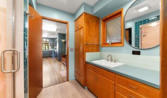 17 N 7th St, Almira, WA 99103