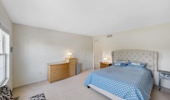 27 WHIRLAWAY Dr, Bear, DE 19701