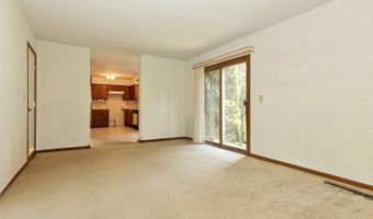 1003 White Pine Dr, Antioch, IL 60002