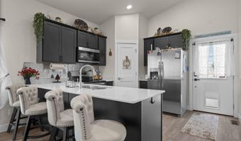 5822 ALEX RANCH Rd, Cheyenne, WY 82007