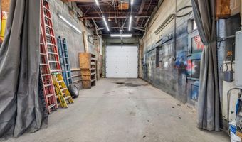 1567 Hammond St, Bangor, ME 04401