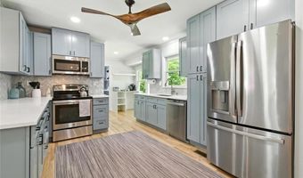 184 Cold Creek Dr, Alpharetta, GA 30009