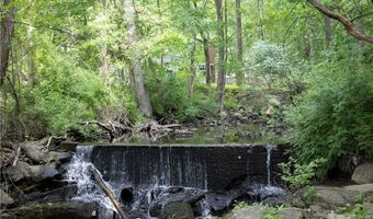 295 Main St, Cranston, RI 02921