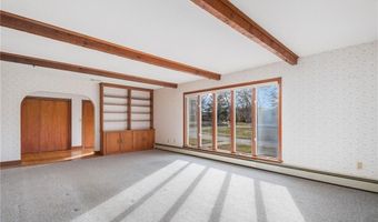 141 Peckham Rd, Little Compton, RI 02837