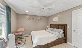 167 Central St, Lincoln, RI 02838