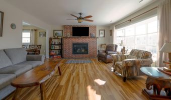 409 3rd St, Beach Haven, NJ 08008