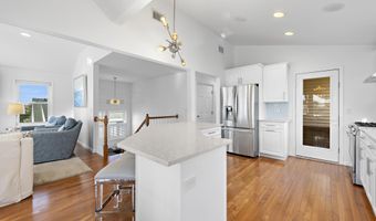 706 S BAY Ave, Beach Haven, NJ 08008