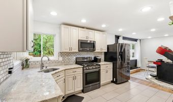 10111 GREEN FOREST Dr, Adelphi, MD 20783