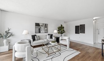 1225 MARTHA CUSTIS Dr 717, Alexandria, VA 22302