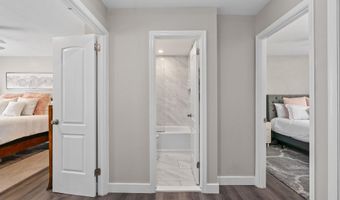 2504 WINDBREAK Dr, Alexandria, VA 22306