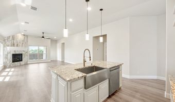 131 Kingfisher Ln, Aledo, TX 76008