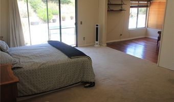520 Woodland Hills Dr, Escondido, CA 92029
