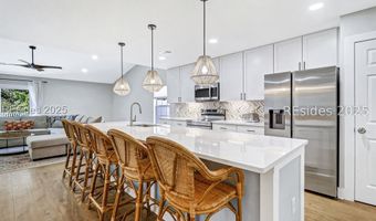 3 Lakeside Dr, Bluffton, SC 29910