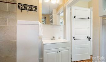 28 Woodlawn Ave, Asheville, NC 28801