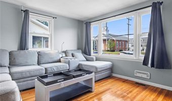 794 Main Ave, Warwick, RI 02886