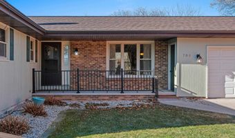 709 N KENSINGTON Dr, Appleton, WI 54915