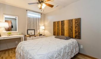 1049 Vine Ave, Riverside, IA 52327