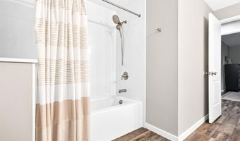 1645 E ROELAND Ave, Appleton, WI 54915