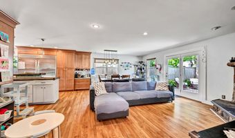 16 Cindy Ln, Bethel, CT 06801