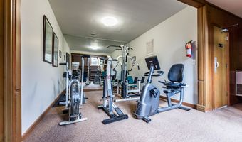 1040 Greenhills Dr, Ann Arbor, MI 48105