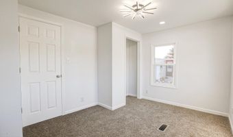 3 CLAYTON Dr, Clayton, DE 19938