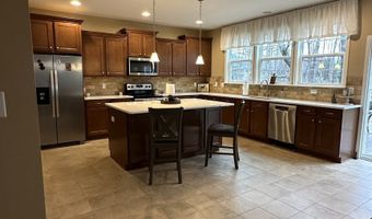 737 Bracknell Dr, Avon, IN 46123