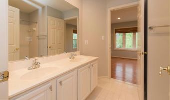 10709 BOSWELL Ln, Potomac, MD 20854
