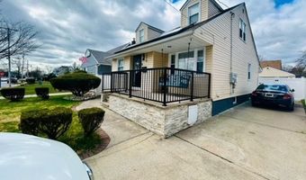 320 Greengrove Ave, Uniondale, NY 11553