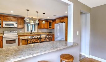 61 Reservoir Ave, Johnston, RI 02919