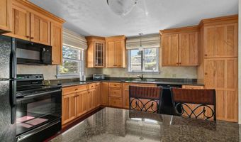 32 GARDEN Ct, Appleton, WI 54915