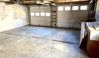 572 W Main St, Adena, OH 43901