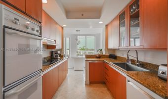 21050 Point Pl 702, Aventura, FL 33180