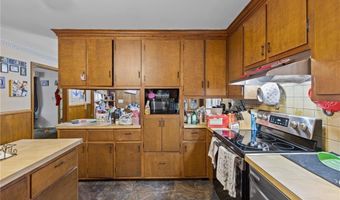 121 Heather St, Cranston, RI 02920