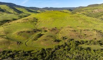 312 Sky Ridge Rd, Ashland, OR 97520