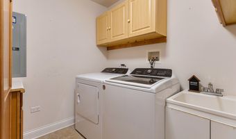 1210 N Foxdale Dr 2-213, Addison, IL 60101