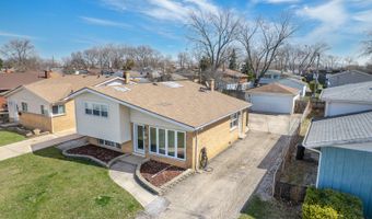 7 N School St, Addison, IL 60101