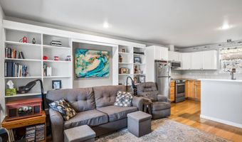 1527 NW Juniper St Apt 2, Bend, OR 97703
