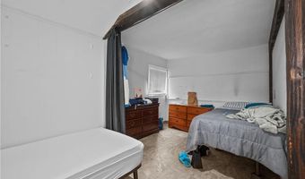 403 Commonwealth Ave, Warwick, RI 02886