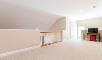 13 Hollyhock Knoll Ct 13, Bourne, MA 02532