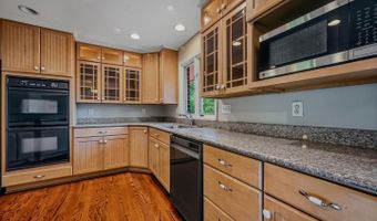 844 SUMMERSET Dr, Hockessin, DE 19707