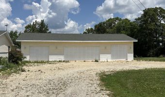 3667 ARTHESIA St E, Armstrong, IL 61812