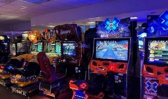 2 CHAMONIX Dr 213, Alloway, NJ 07462