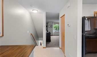 15548 Flyboat Ln, Apple Valley, MN 55124