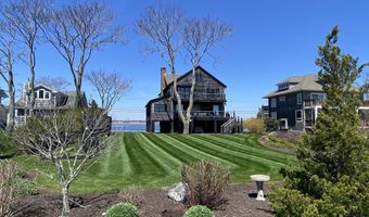 49 Smiths Point Rd, Milford, CT 06460