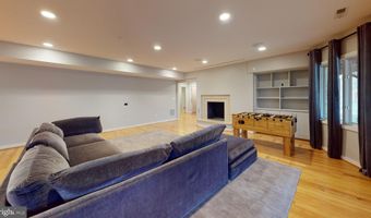 9629 EAGLE RIDGE Dr, Bethesda, MD 20817