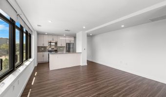 957 BROADWAY 201, Bayonne, NJ 07002