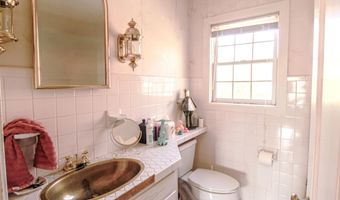 7 Mapleton Dr, Bedford, IN 47421